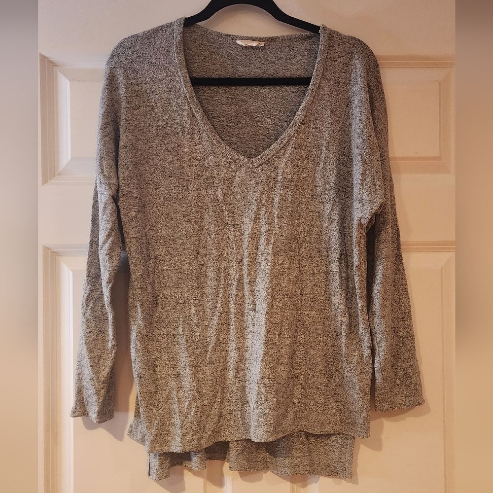 El Bloom stretchy gray long sleeve top M